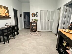 85 Leonard Ave, Unit 1 in East Providence, RI - Building Photo - Building Photo