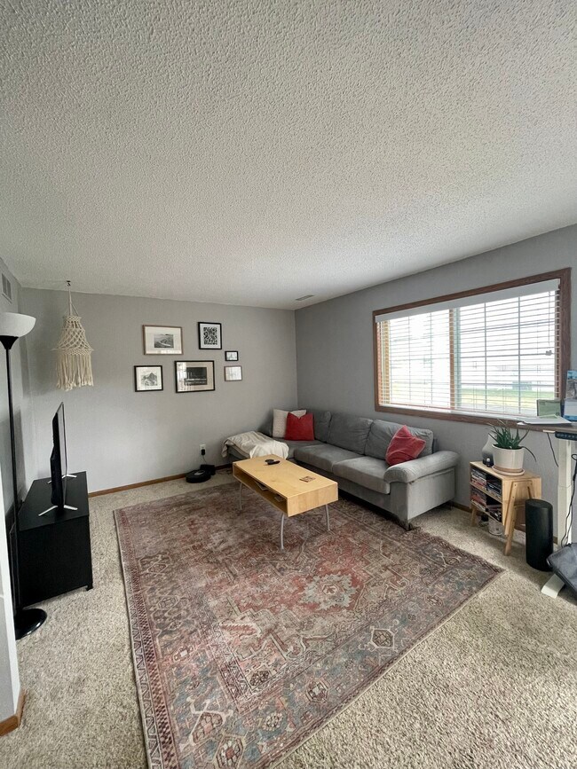 185 Heather Ln in Mankato, MN - Building Photo - Building Photo