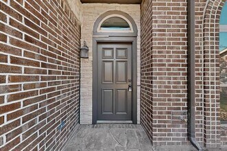 5204 Sherburne Dr in Arlington, TX - Building Photo - Building Photo