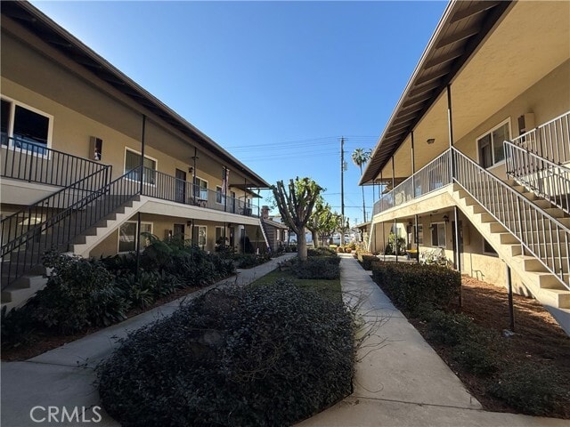554 S Barranca Ave in Covina, CA - Building Photo - Building Photo