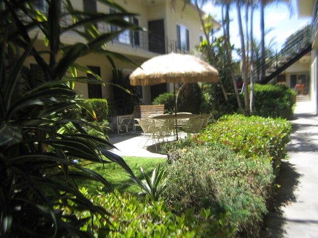 Palms in Gardena, CA - Building Photo - Building Photo