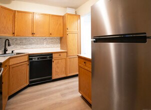 378 Meridian St Ext in Groton, CT - Building Photo - Building Photo