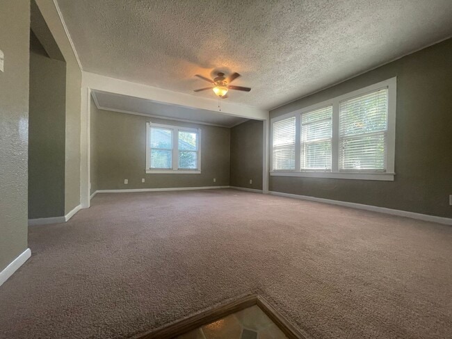 810 N Du Quoin St in Benton, IL - Building Photo - Building Photo