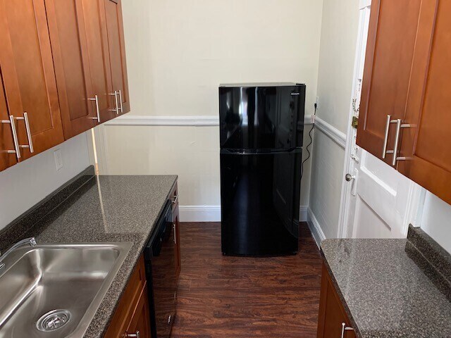 8 Egremont Rd, Unit 3 in Boston, MA - Foto de edificio - Building Photo
