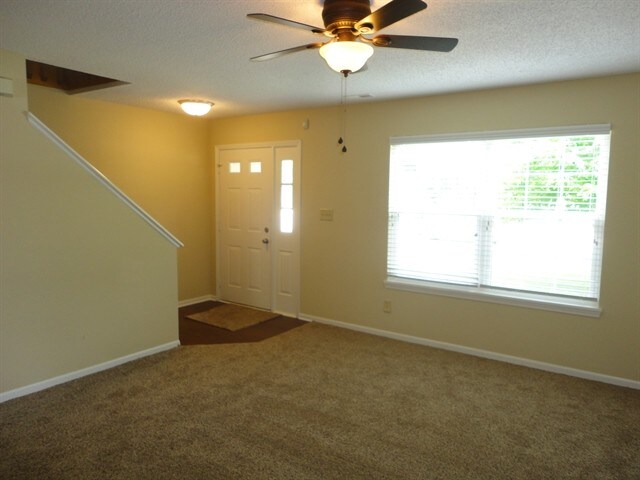 5123 Milhouse Rd in Indianapolis, IN - Building Photo - Building Photo