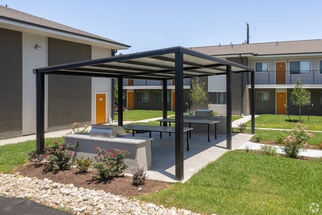 1600 Avenue M in South Houston, TX - Building Photo - Building Photo