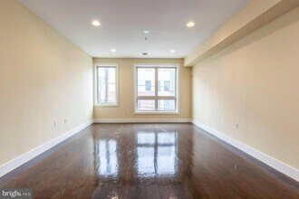 838 N 15th St in Philadelphia, PA - Building Photo - Building Photo