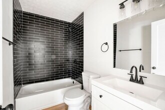 320 N 36th St in Louisville, KY - Building Photo - Building Photo