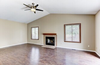 221 Muladore Dr in Powell, OH - Building Photo - Building Photo