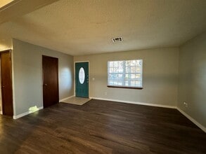 3308 Gwendolyn Ln in Edmond, OK - Building Photo - Building Photo
