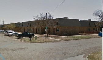 1300 N Walnut Ave, Unit 32 in Friona, TX - Building Photo