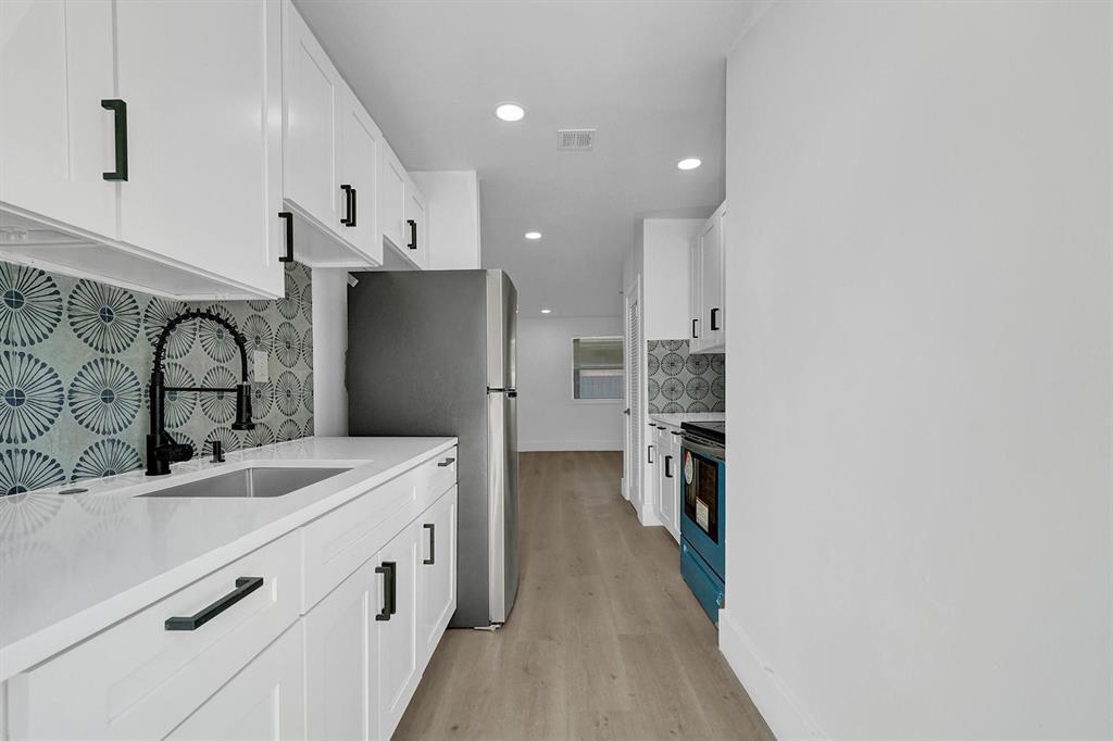 2437 Garfield St, Unit 1 in Hollywood, FL - Building Photo