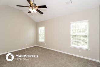 4666 Raven Wood Loop in Union City, GA - Foto de edificio - Building Photo