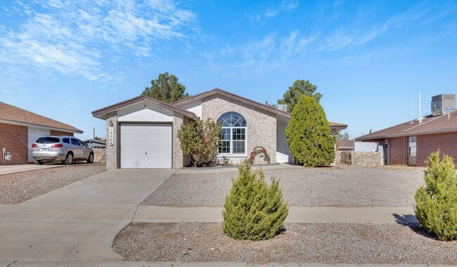 14509 Encantado Dr in Horizon City, TX - Foto de edificio - Building Photo
