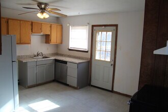 1416 Plaza Pl in Wentzville, MO - Foto de edificio - Building Photo