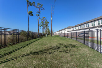 Bluewater at Balmoral in Atascocita, TX - Building Photo - Building Photo