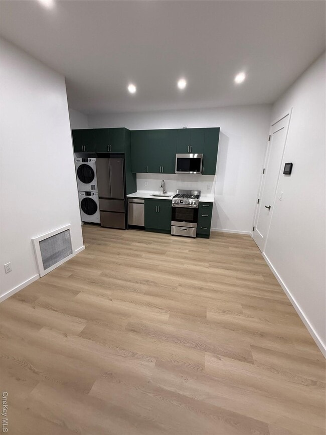 74-45 62nd St in Queens, NY - Building Photo - Building Photo