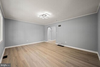 2225 Palmer Ave in Bristol, PA - Building Photo - Building Photo