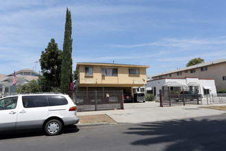 131 S Carondelet St in Los Angeles, CA - Building Photo - Primary Photo