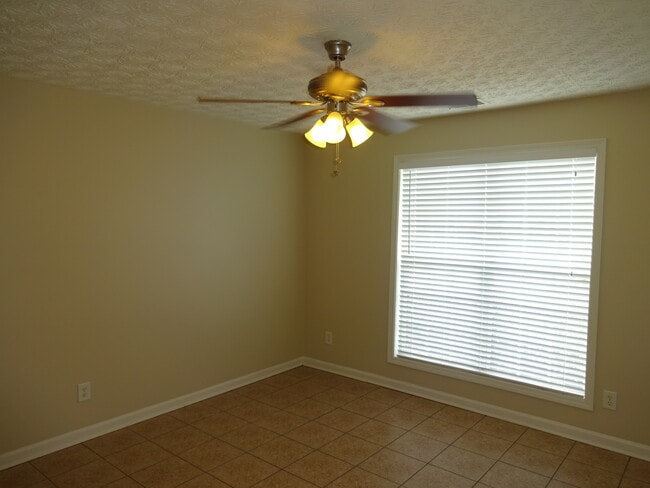 1311 Aberdare Dr in Mcdonough, GA - Building Photo - Building Photo