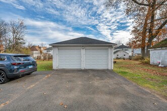 108 Ardmore Rd in West Hartford, CT - Building Photo - Building Photo