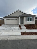 2777 Compile Wy in Roseville, CA - Building Photo