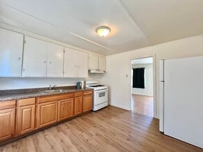 591 A St in Hollister, CA - Building Photo - Building Photo