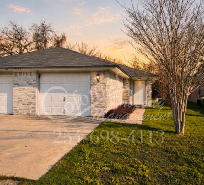 property at 1004 W Avenue B
