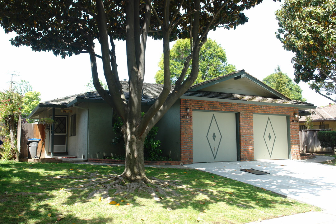 511-513 Westlake Dr in San Jose, CA - Building Photo