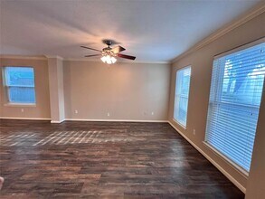 8019 Carmel Cir in Houston, TX - Building Photo - Building Photo