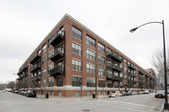 No. Ten Lofts in Chicago, IL - Building Photo - Building Photo