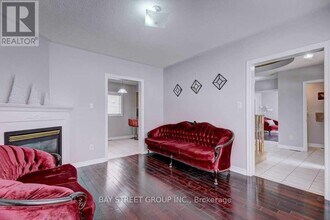 45 Whitewash Way in Brampton, ON - Building Photo - Building Photo