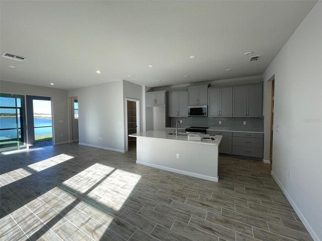 2423 Arbor Wind Dr in Lutz, FL - Building Photo - Building Photo
