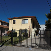637 E 23rd St in Los Angeles, CA - Building Photo