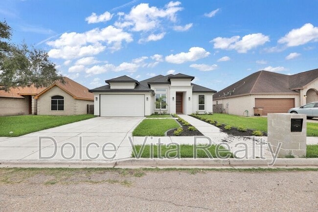 1416 N Lookout Dr in Edinburg, TX - Building Photo - Building Photo