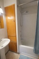 230 W 4th St, Unit 3 in Saint Ansgar, IA - Building Photo