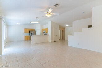 1153 Elam St in Henderson, NV - Building Photo - Building Photo