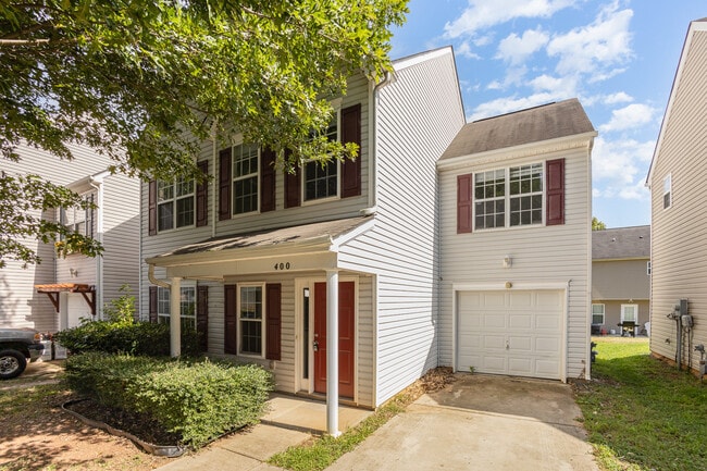 400 Erin Taylor Ln in Charlotte, NC - Building Photo - Building Photo