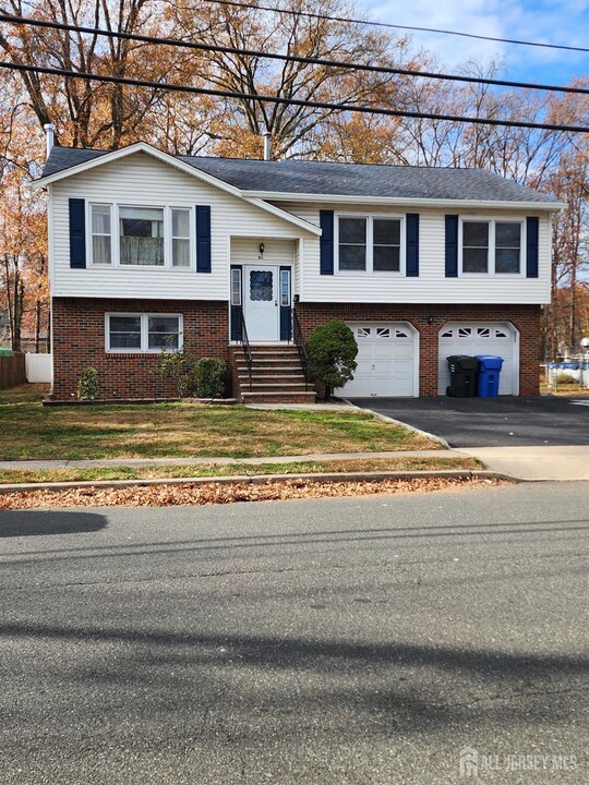 71 Amherst Ave in Colonia, NJ - Building Photo