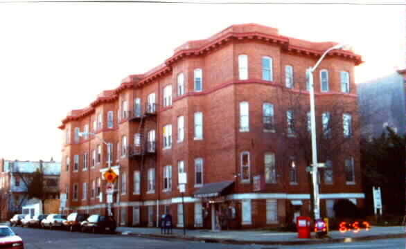 Peabody Apartments in Baltimore, MD - Building Photo - Building Photo