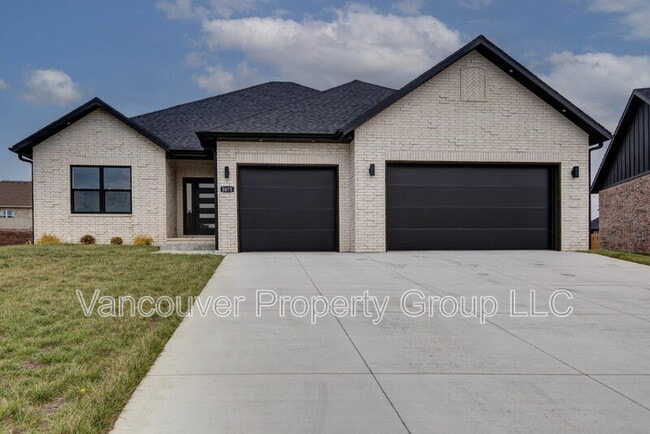 property at 5075 E Ferdinand Ct