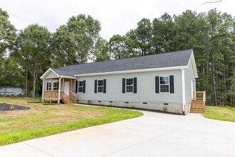 2070 Travis Rd in Conover, NC - Building Photo - Building Photo
