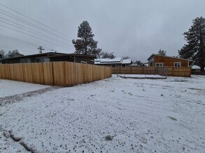 480 SE Cleveland Ave in Bend, OR - Building Photo - Building Photo