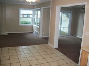 2304 CHESTNUT in Cuyahoga Falls, OH - Building Photo - Building Photo