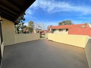 733 Thoreau Ln in Ventura, CA - Building Photo - Building Photo