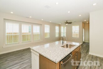 1545 Palo Verde Wy in Leander, TX - Foto de edificio - Building Photo