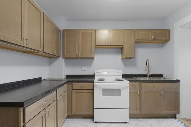 property at 908 Worden St SE