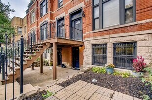 722 S Oakley Blvd in Chicago, IL - Building Photo