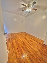 924 Hancock St, Unit 4 in Brooklyn, NY - Foto de edificio - Building Photo