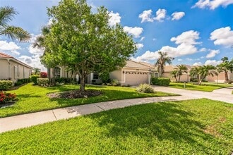 2888 Phoenix Palm Terrace in North Port, FL - Building Photo - Building Photo